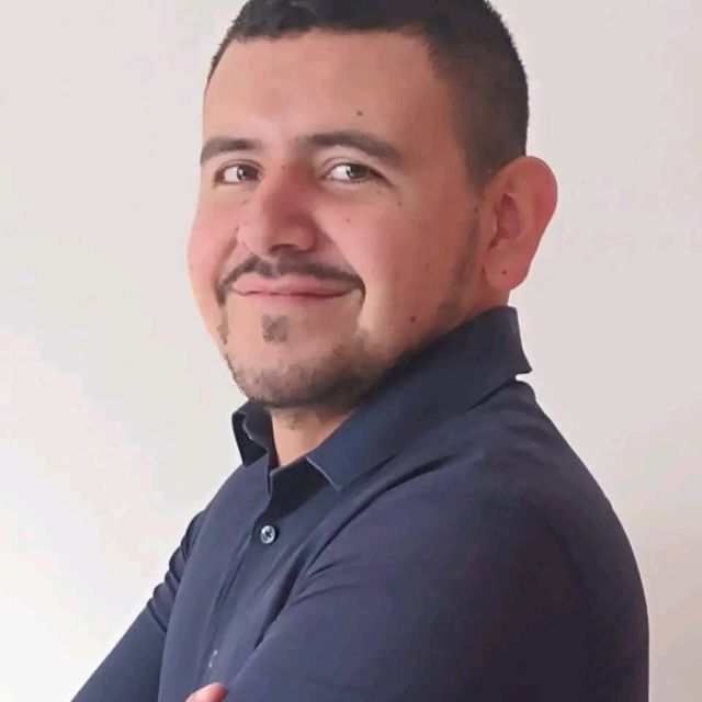 Mauricio Cazares Vega, Psicólogo Celaya