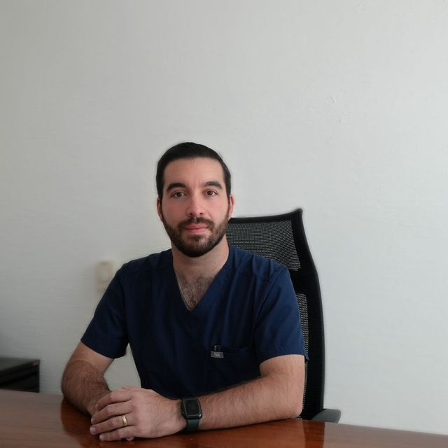 Felipe Amezcua Peregrina, Ortopedista Guadalajara