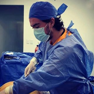 Ampliar imagen: Mario donovan Reyes gochi, Cirujano general Naucalpan de Juárez