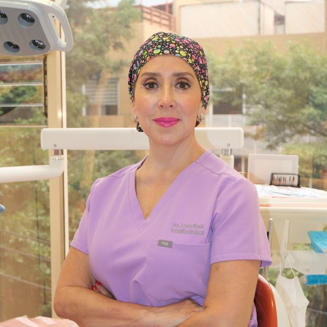 Fabiola Ivonne Meade Romero, Dentista - Odontólogo Benito Juárez