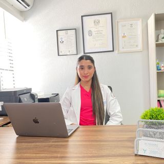 Ampliar imagen: Victoria Abril Fuentes Ramon, Alergólogo Piedras Negras