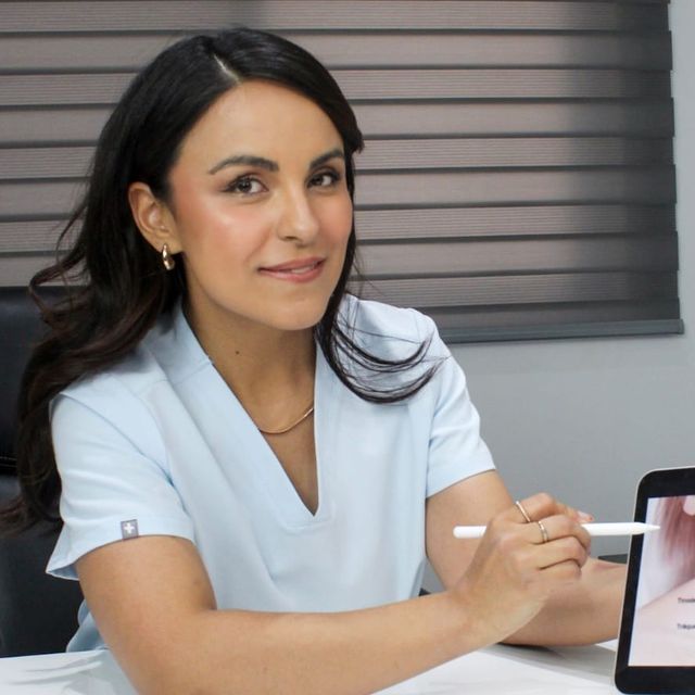 Angelica Luevanos Aguilera, Internista León
