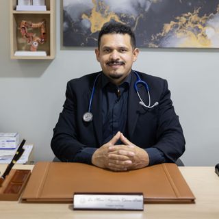 Ampliar imagen: Marco Alejandro Chávez Perea, Cirujano general Morelia