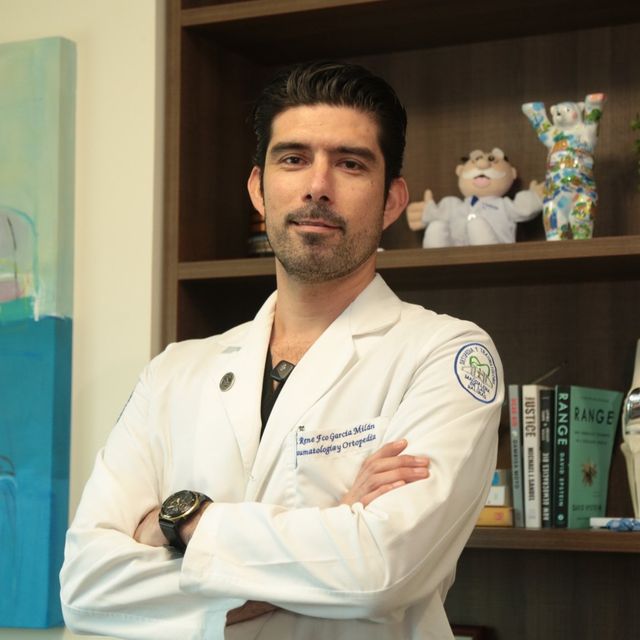 René Francisco García Milán, Ortopedista Monterrey
