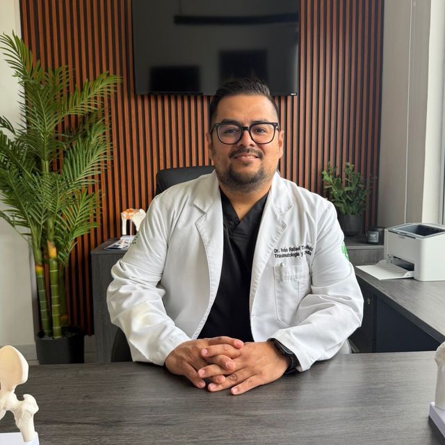 Ivan Rafael Torres Ruiz, Ortopedista Valladolid