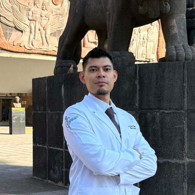 Oscar Josue Gómez Romero, Endocrinólogo Taxco