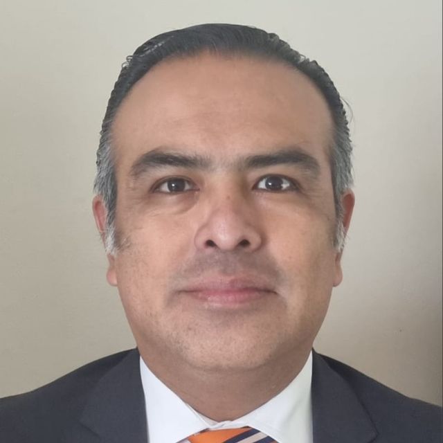 Víctor Andrés Reyes Rodríguez, Neurocirujano Naucalpan de Juárez