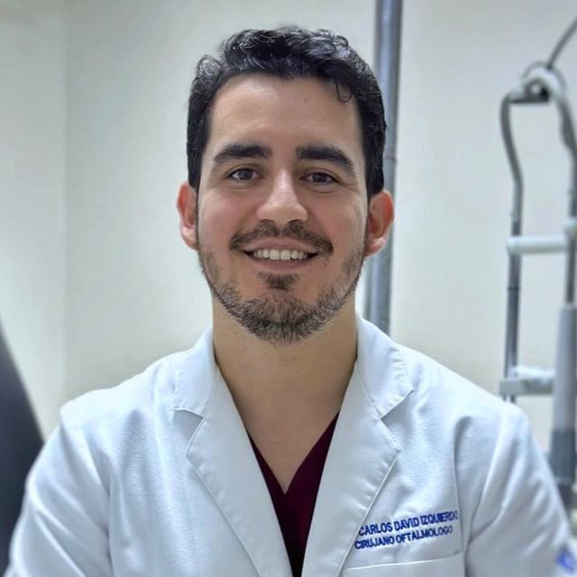 Carlos David Izquierdo Martínez, Oftalmólogo Monterrey