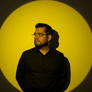 Mtro. Carlos Antonio Perez Castro