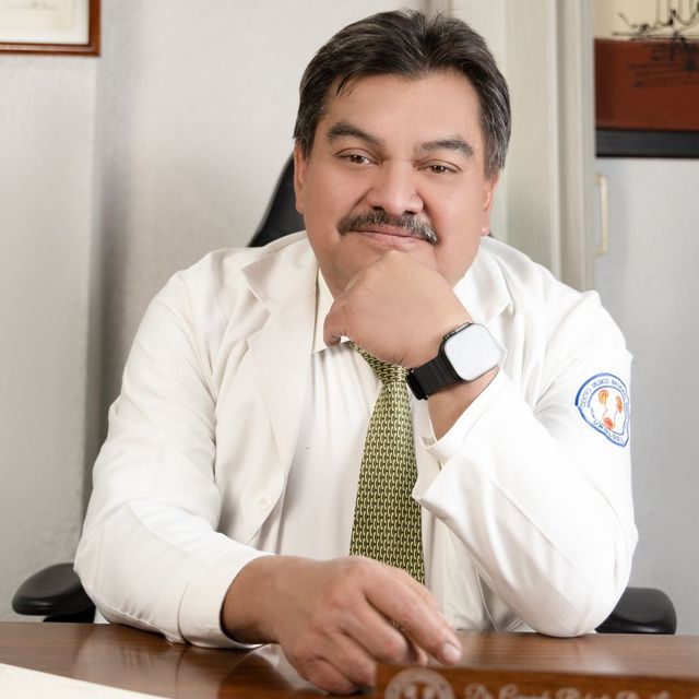 Gerardo R. De Lucas González, Urólogo Aguascalientes