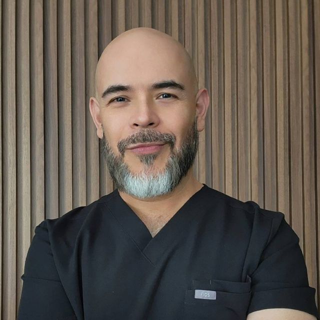 Roberto J. Rmz. Cantu, Ortodoncista Querétaro