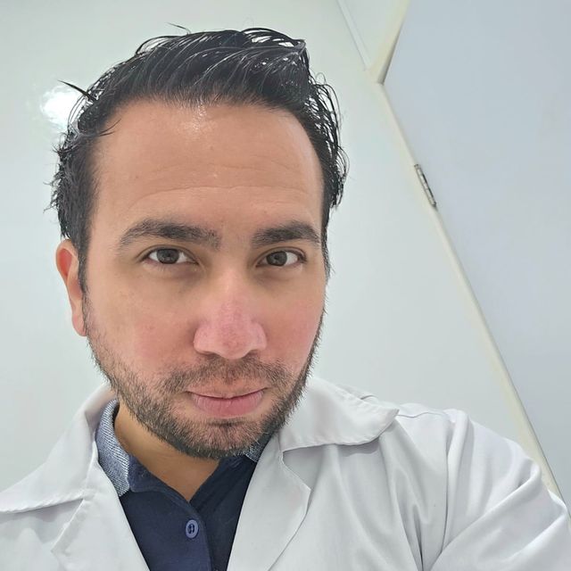 Fernando Frias Vizcarra, Radiólogo Durango