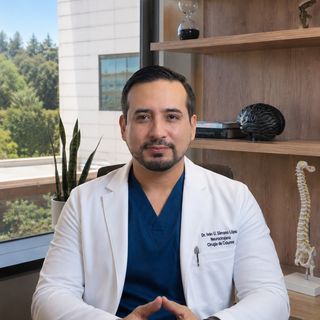 Iván Sámano López, Neurocirujano Toluca de Lerdo