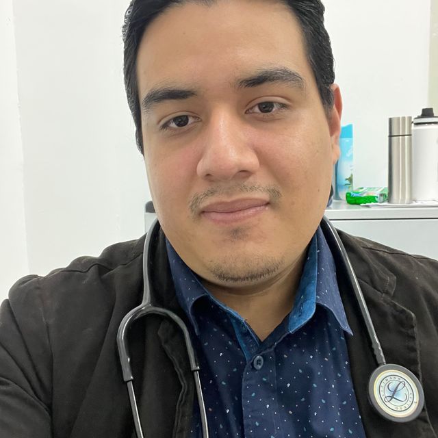 Aldair Joshimar Valencia Ortega , Médico general Patzcuaro