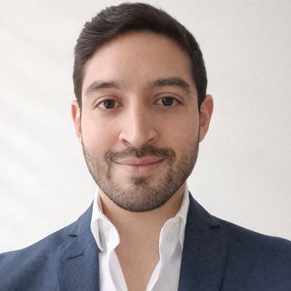 Mtro. Guillermo Burgos