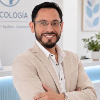 Dr. Miguel A. Caamal Martin