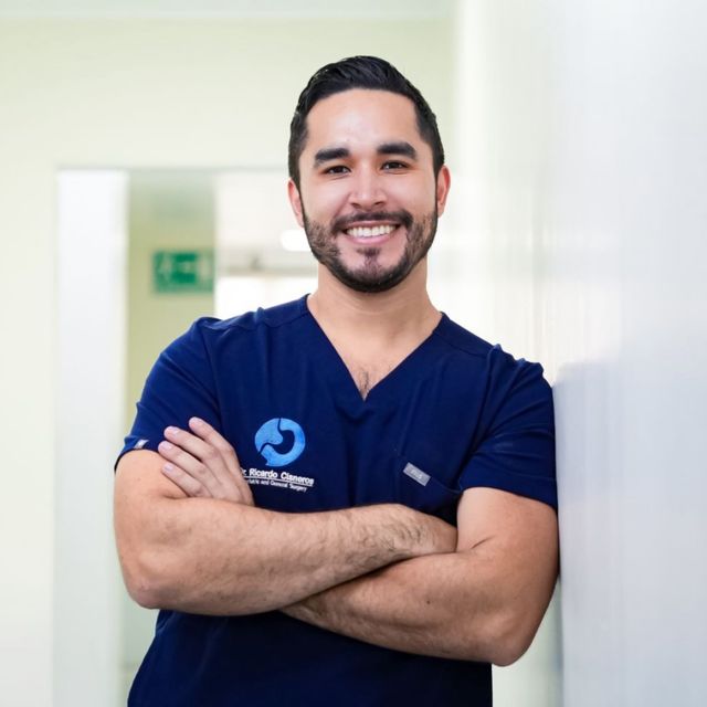 Ricardo Cisneros Parra, Cirujano bariatra Tijuana