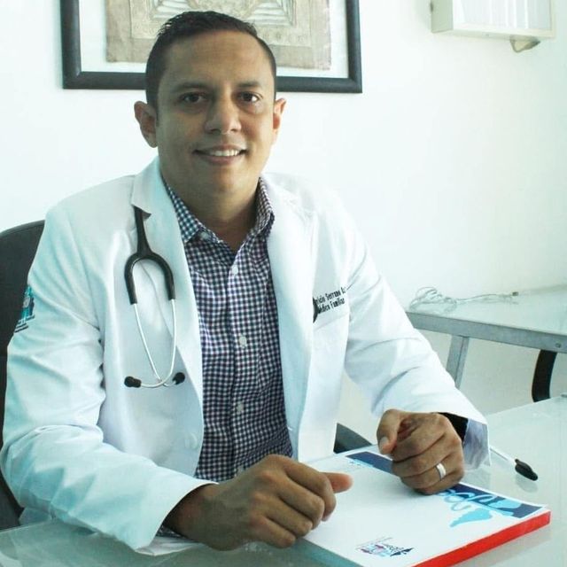 Edgar Mauricio Serrano Martínez, Médico de familia Irapuato
