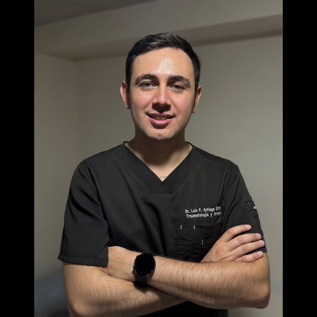 Luis Fernando Arriaga Elizondo, Traumatólogo Sabinas