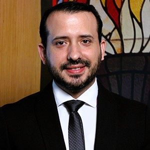 Ampliar imagen: Oscar Rubén Treviño Montemayor, Ginecólogo Monterrey