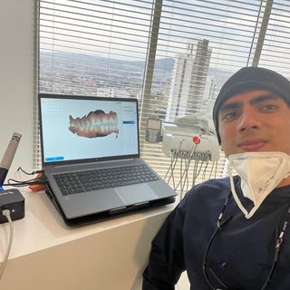 Ampliar imagen: Héctor Campos Cendejas, Dentista - Odontólogo Santiago de Querétaro