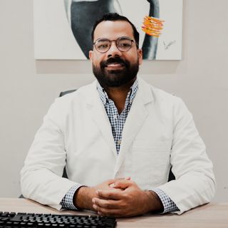 Ampliar imagen: Juan Daniel Madera Brito, Médico general Ensenada