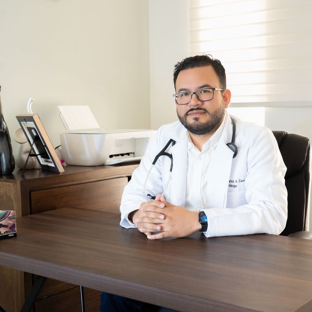 Carlos Andrés Carmona Bautista, Nefrólogo Atlacomulco