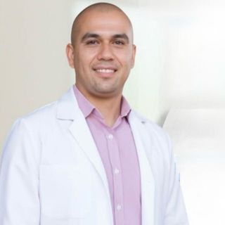 Gustavo Adolfo Hernández Nava, Internista Colima