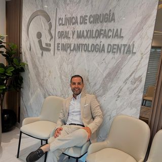Ampliar imagen: Guillermo Velázquez Gracia, Cirujano maxilofacial Reynosa