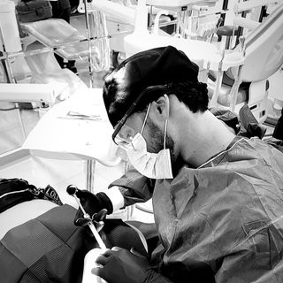 Ampliar imagen: Matias Alberto Saiza Orozco, Dentista - Odontólogo Cabo San Lucas