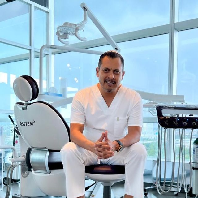 Oscar Soriano, Dentista - Odontólogo Puebla