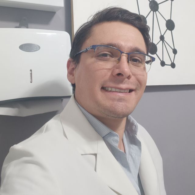 Daniel Alejandro Martínez Turrubiartes, Dentista - Odontólogo San Luis Potosi