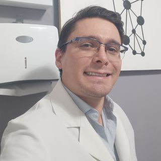 Ampliar imagen: Daniel Alejandro Martínez Turrubiartes, Dentista - Odontólogo San Luis Potosi