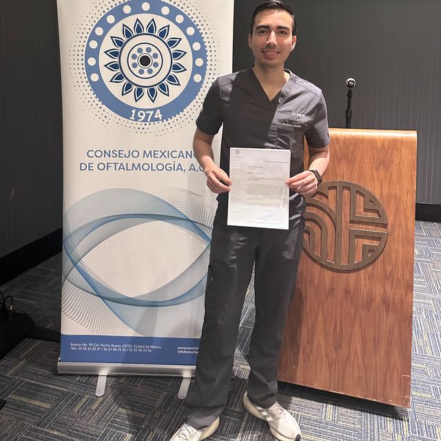 Alexis Jimenez Santos, Oftalmólogo Comalcalco