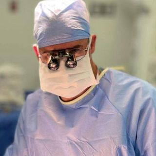 Ampliar imagen: Jorge G Lozano Lopez, Cirujano plástico Monterrey