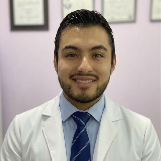 Ricardo Cabrera, Ginecólogo Comitan de Dominguez