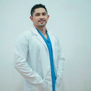 Ampliar imagen: Emmanuel Simental Aldaba, Especialista en Rehabilitación y Medicina Física Ciudad de México
