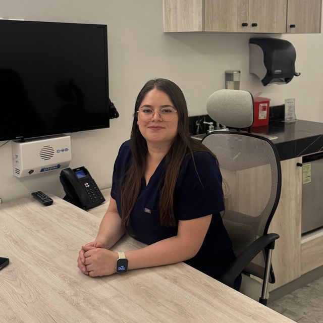 Deissy Ivonne Flores Valenzuela, Nefrólogo Ecatepec de Morelos