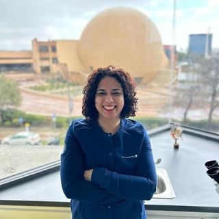 Ampliar imagen: Maria Lourdes Pérez Jiménez, Dentista - Odontólogo Tijuana