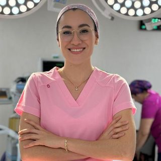 Katia Yareli Viera Ibarra, Ginecólogo Colima