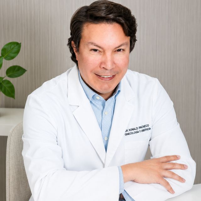 Ronald Pacheco, Ginecólogo Tijuana