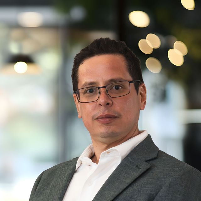 Carlos Dorbecker  Valdés, Psicólogo Monterrey