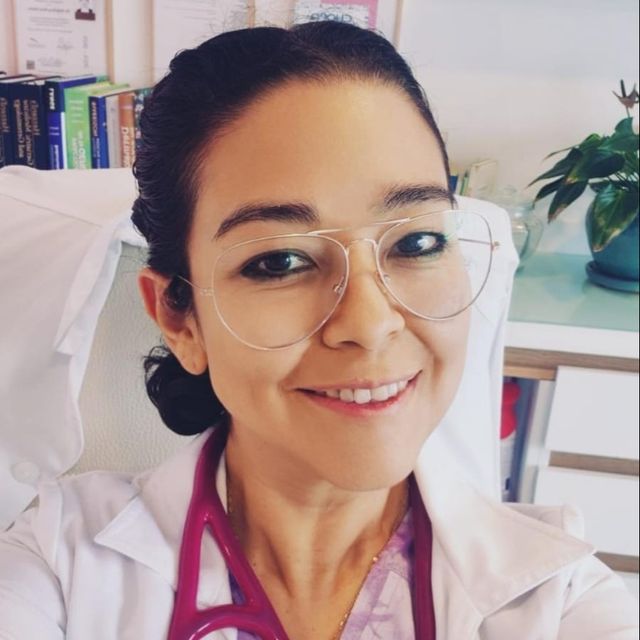 Atzintly Marleny Morales Rabanales, Internista Iztapalapa