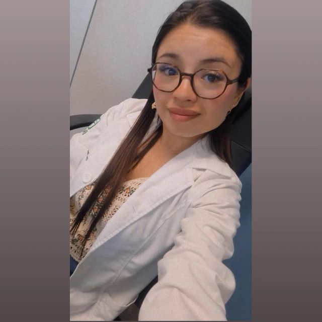 Itzel Karina Tapia Serrano, Pediatra Amozoc