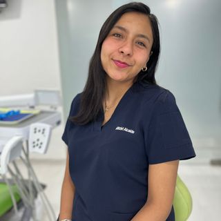 Ahtziri Beatriz Pérez Alcalde, Dentista - Odontólogo Cuauhtémoc