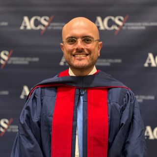 Ampliar imagen: Juan Carlos Sainz Hernandez, Cirujano general León