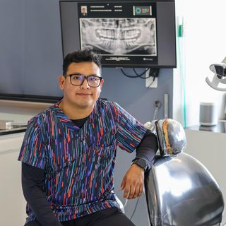 Ampliar imagen: Saúl Martínez González, Dentista - Odontólogo San Andres Cholula