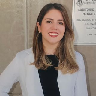 Ampliar imagen: Mónica Nayelli Nieves Viveros, Endocrinólogo La Paz