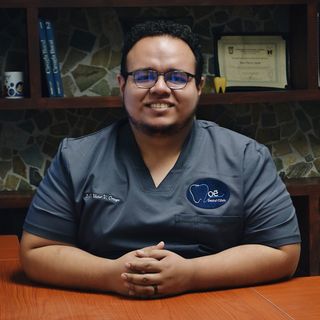 Ampliar imagen: Víctor Vicente Ortega Zarraga, Dentista - Odontólogo Tijuana