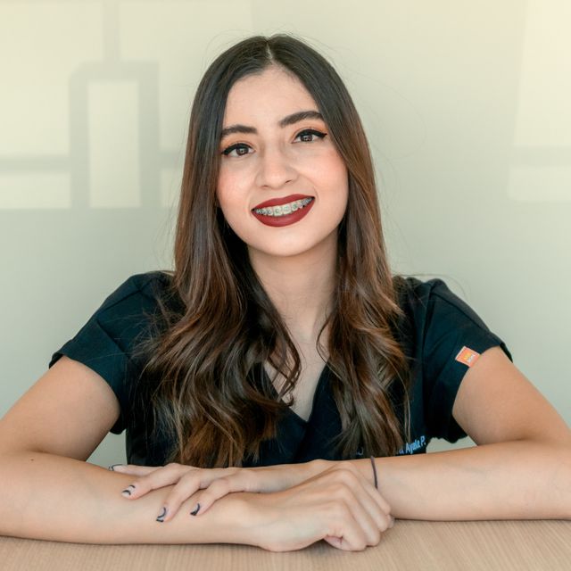 Estefania Ayala, Dentista - Odontólogo Tijuana